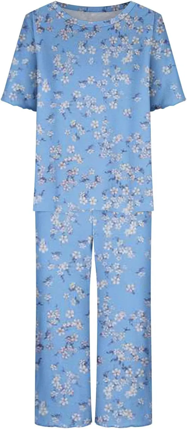 Floral Print Capris Pajamas for Women Summer Short Sleeve Sleepwear Top and Capri Pants 2 Piece Loungewear Sets with Pockets