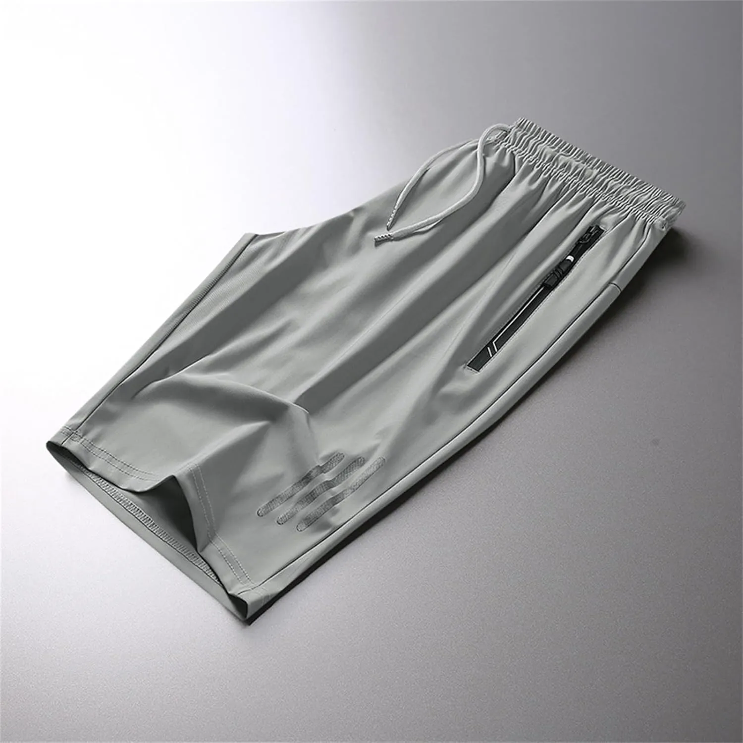 Men's Ice Silk Shorts Sport Lightweight Shorts Breathable Short Pants Pocket with Zip Sports Trousers Active Men Shorts